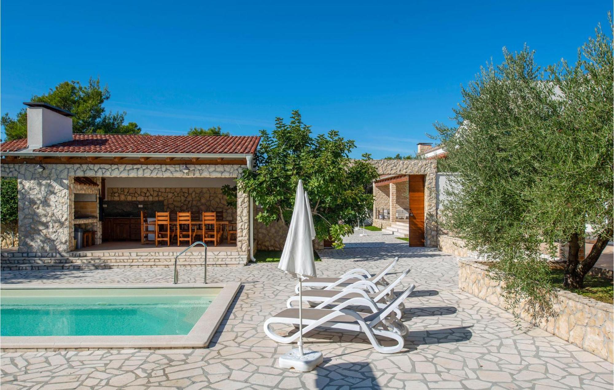 Lovely Home In Sibenik With Wifi Eksteriør bilde